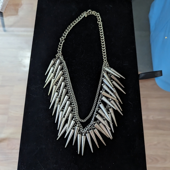 Rockstar Necklace - Picture 3 of 5